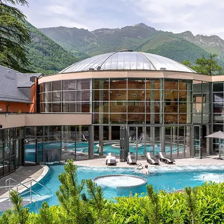 L'estive Des 100 Lacs, Piscine, Appartement